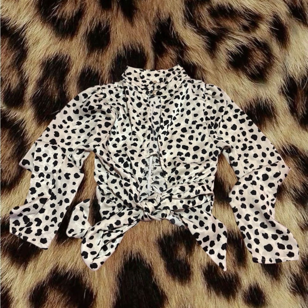 SIZE S — Black and White Polka Dot Tie Up Blouse